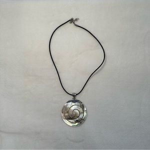 Mother of Pearl round swirl statement necklace